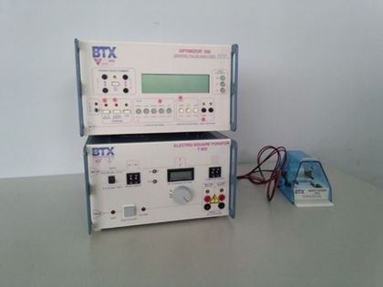 エレクトロポレーター ElectroSquarePorator T820  (BTX)