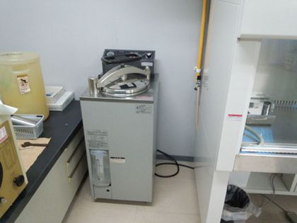高圧滅菌装置 Labo Autoclave  (SANYO)