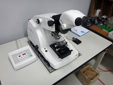 透過電子顕微鏡用超薄切片作成装置 EM-UC7 (Leica)